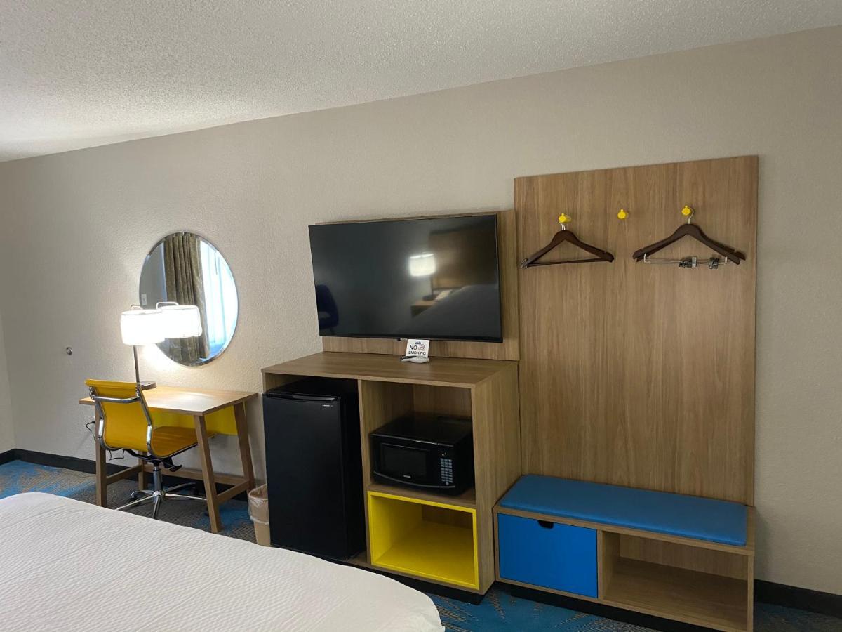 Days Inn By Wyndham Newnan Εξωτερικό φωτογραφία