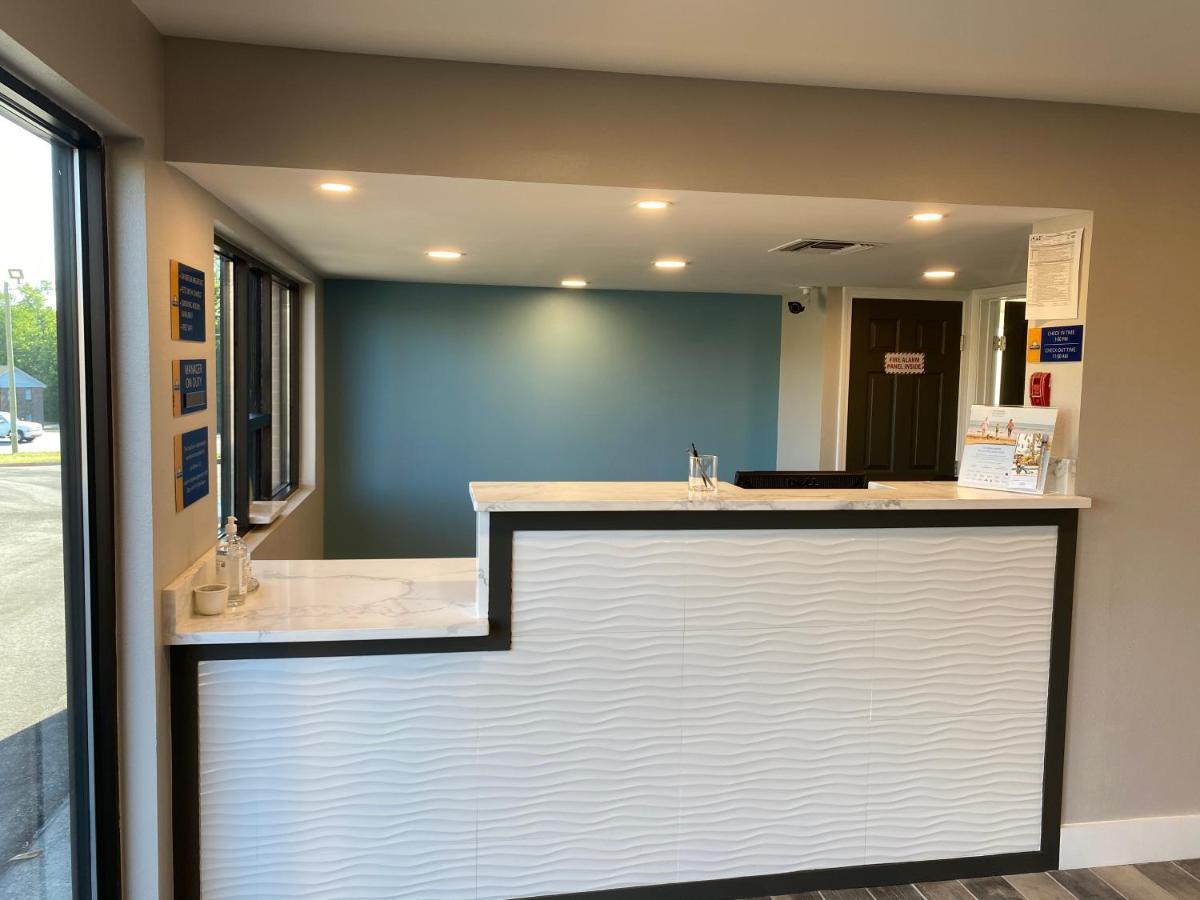 Days Inn By Wyndham Newnan Εξωτερικό φωτογραφία